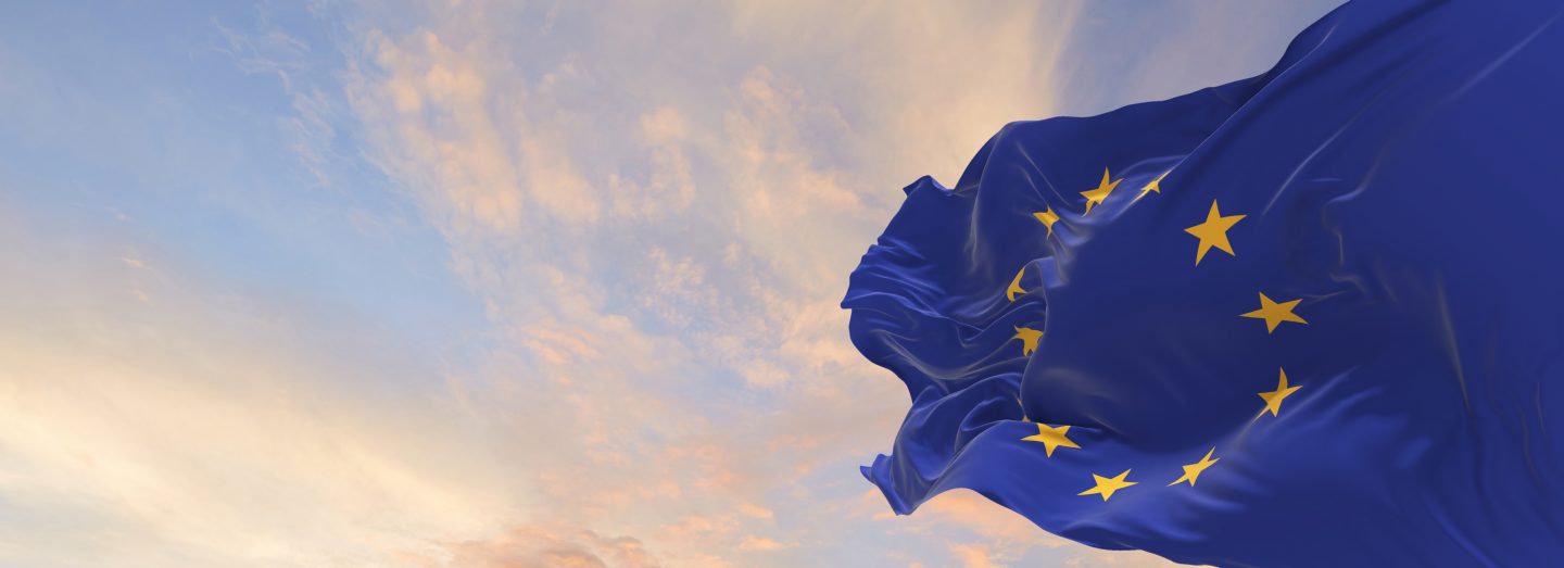 AdobeStock_414526615-flipped